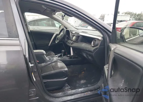 2017 Toyota Rav4 Le z USA, uszkodzony, nr VIN JTMZFREV8HJ721235